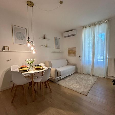 V&C Home Rental Specialist Appartamenti Fronte Lago Maggiore Germignaga Eksteriør bilde